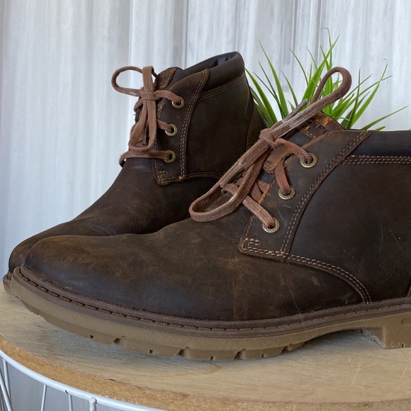 Rockport “Tough Buck Chukka”booties - Picture 5 of 17